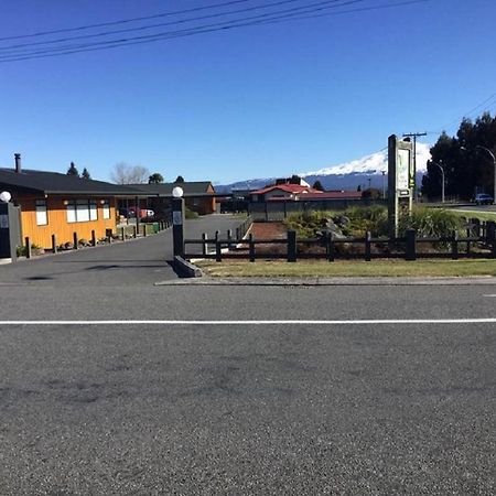 Waiouru Welcome Inn ภายนอก รูปภาพ